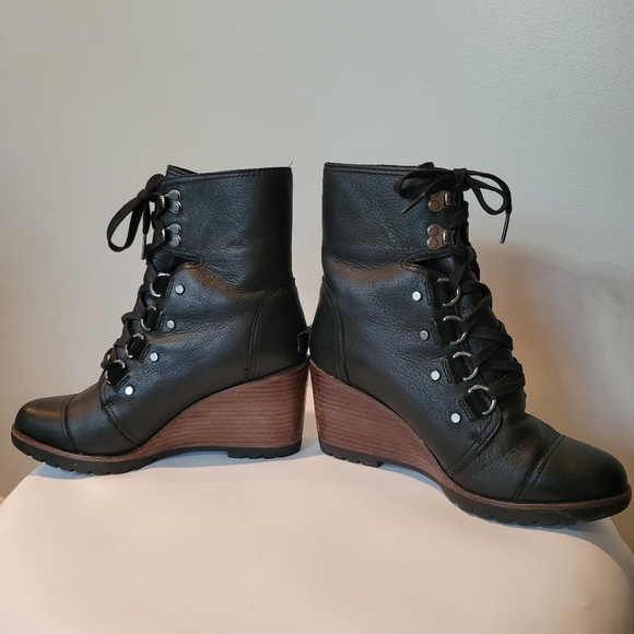 Sorel After Hours Black & Brown Lace Up Leather Wedge Wooden Heel Boots SZ 8.5 - Picture 3 of 13